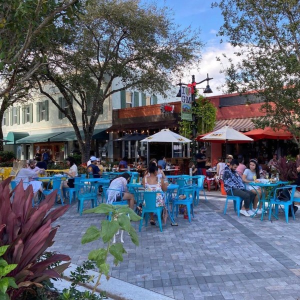 clematis street and outdoor cafes in west palm beach