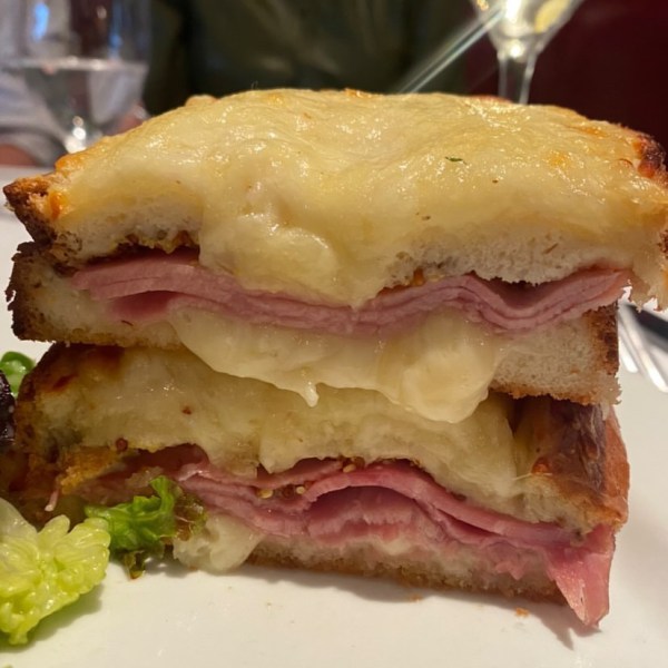 a croque monsieur sandwich cut in half
